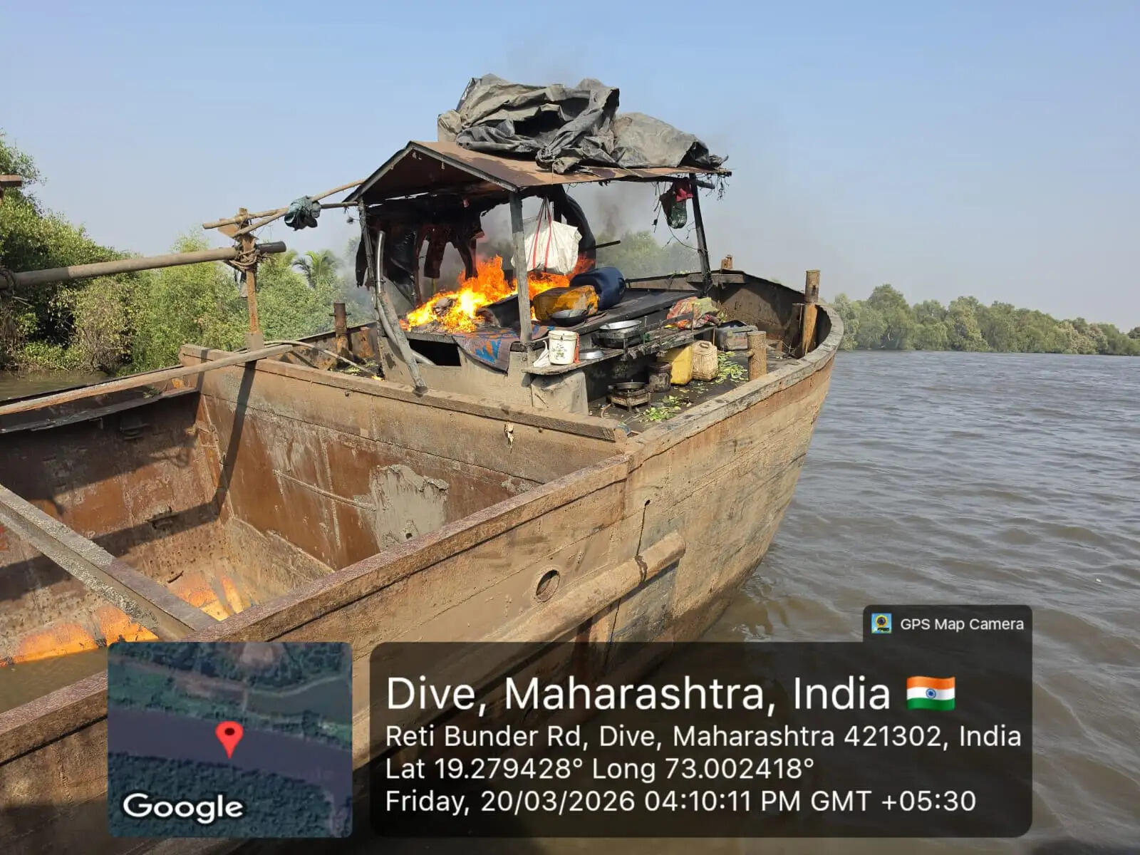 जिला प्रशासन ने भिवंडी में रेत माफिया की 90लाख की संपत्ति नष्ट की