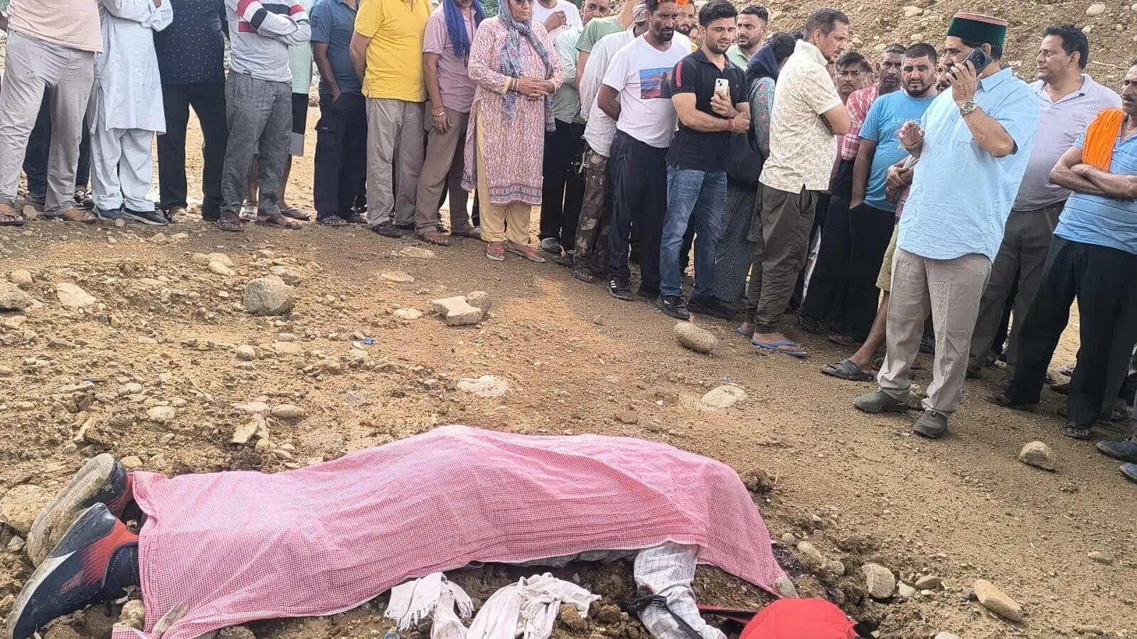 शाहपुर के पुहाड़ा में पुल के नीचे मिला व्यक्ति का शव, विधायक पठानिया ने जताया शोक