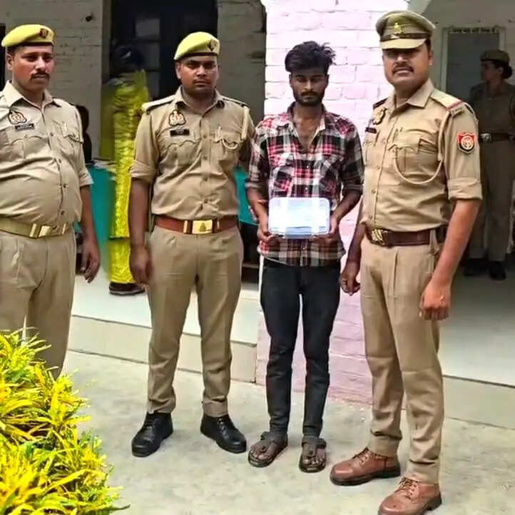 खुखुन्दू पुलिस ने झपट्टामारी गिरोह के तीसरे आरोपी को किया गिरफ्तार, तमंचा व कारतूस बरामद
