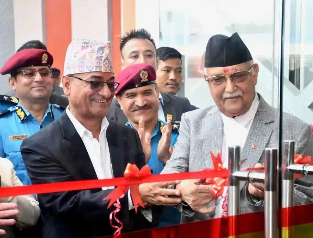 ओली ने जिस पुलिस हेडक्वार्टर का किया था उद्घाटन, उसी में गिरफ्तार कर लाए गए