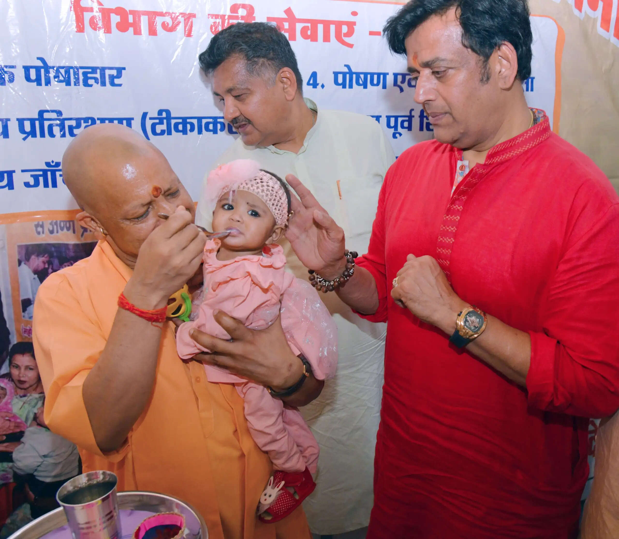 पंचर साइकिल नहीं कर पाएगी बुलेट ट्रेन की स्पीड वाली सरकार का मुकाबला : सीएम योगी