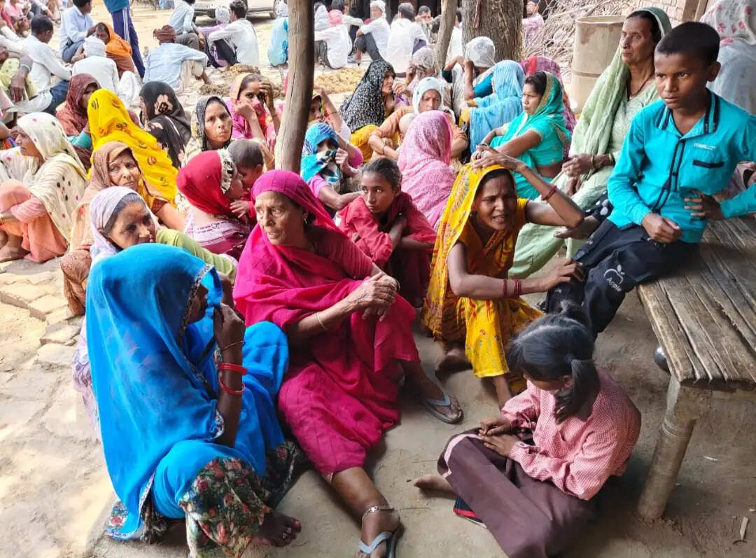 नाबालिग प्रेमिका की हत्या कर प्रेमी ने फांसी लगाकर दी जान