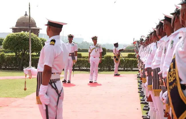 वाइस एडमिरल अजय कोचर बने नौसेना के 48वें उप प्रमुख, कार्यभार संभाला