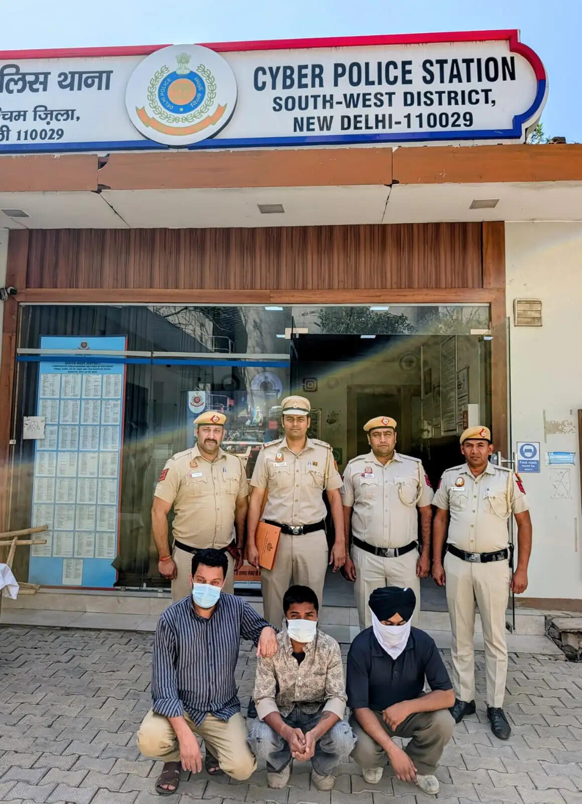 बीटेक, एमबीए व साइबर डिप्लोमा होल्डर कर रहे थे साइबर ठगी, आठ गिरफ्तार