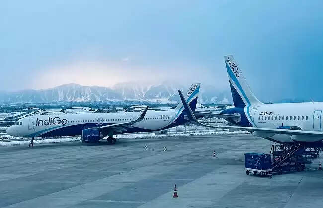तकनीकी खामियों के चलते इंडिगो की 70 से ज्यादा उड़ानें रद्द, यात्रियों को हुई परेशानी
