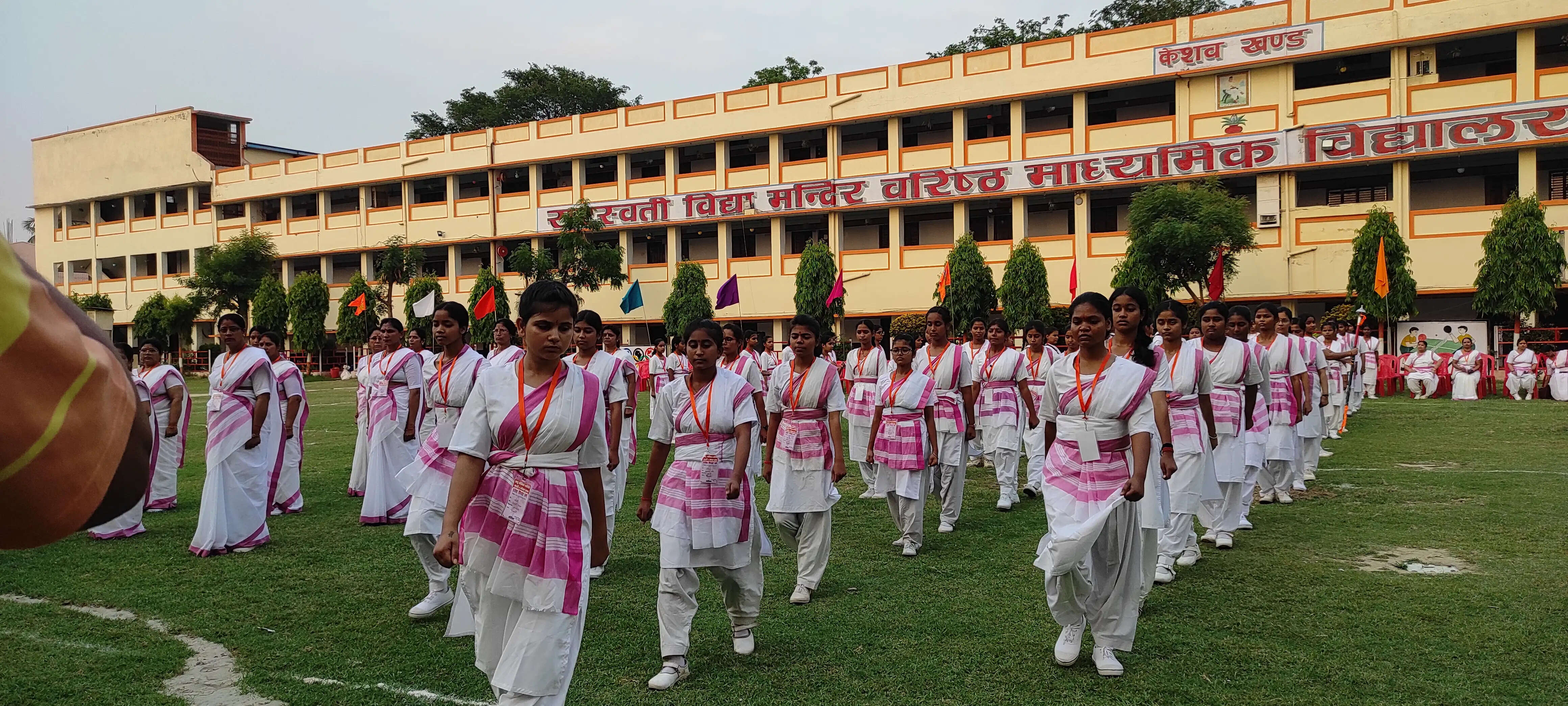 विश्व में स्त्री का नेतृत्व होता तो शायद धरती का स्वरूप कुछ और होता : डॉ नीरजा माधव