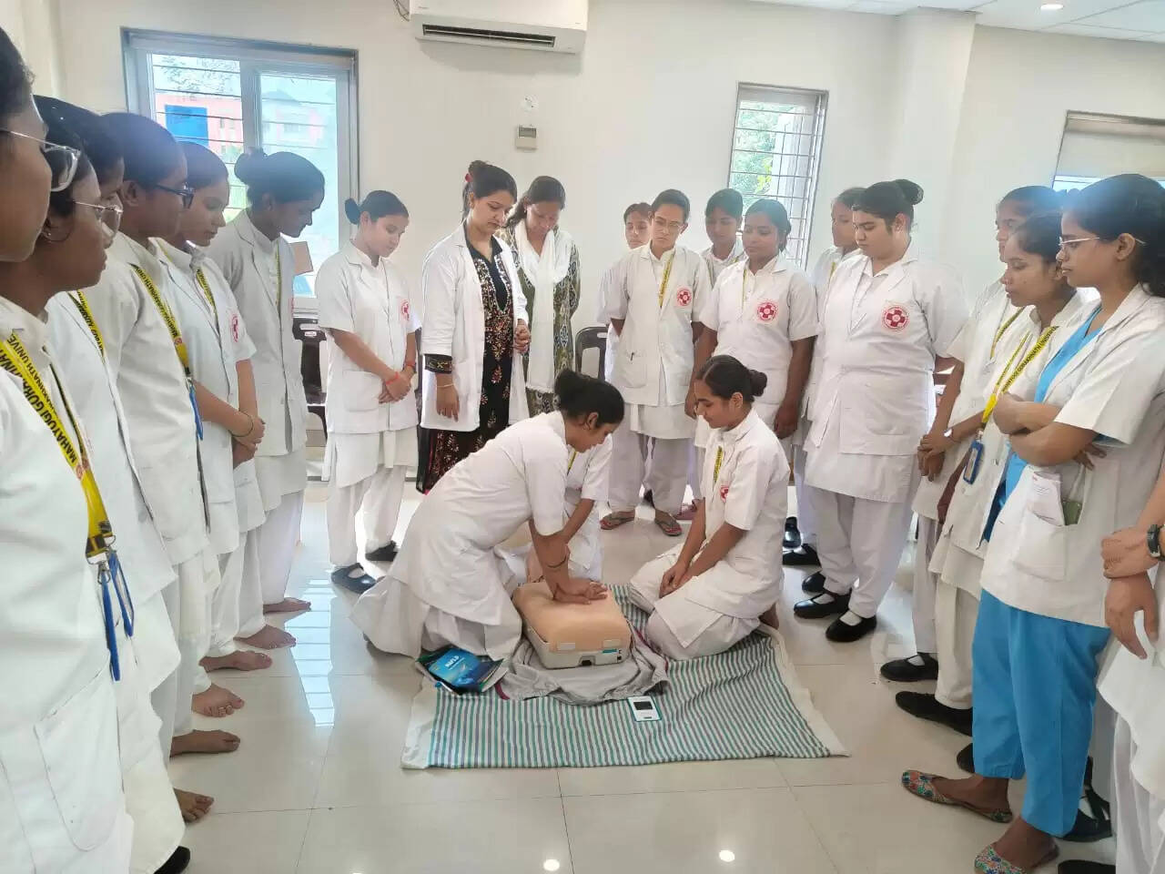 नर्सिंग स्टाफ को दिया गया क्लिनिकल दक्षता बढ़ाने का प्रशिक्षण