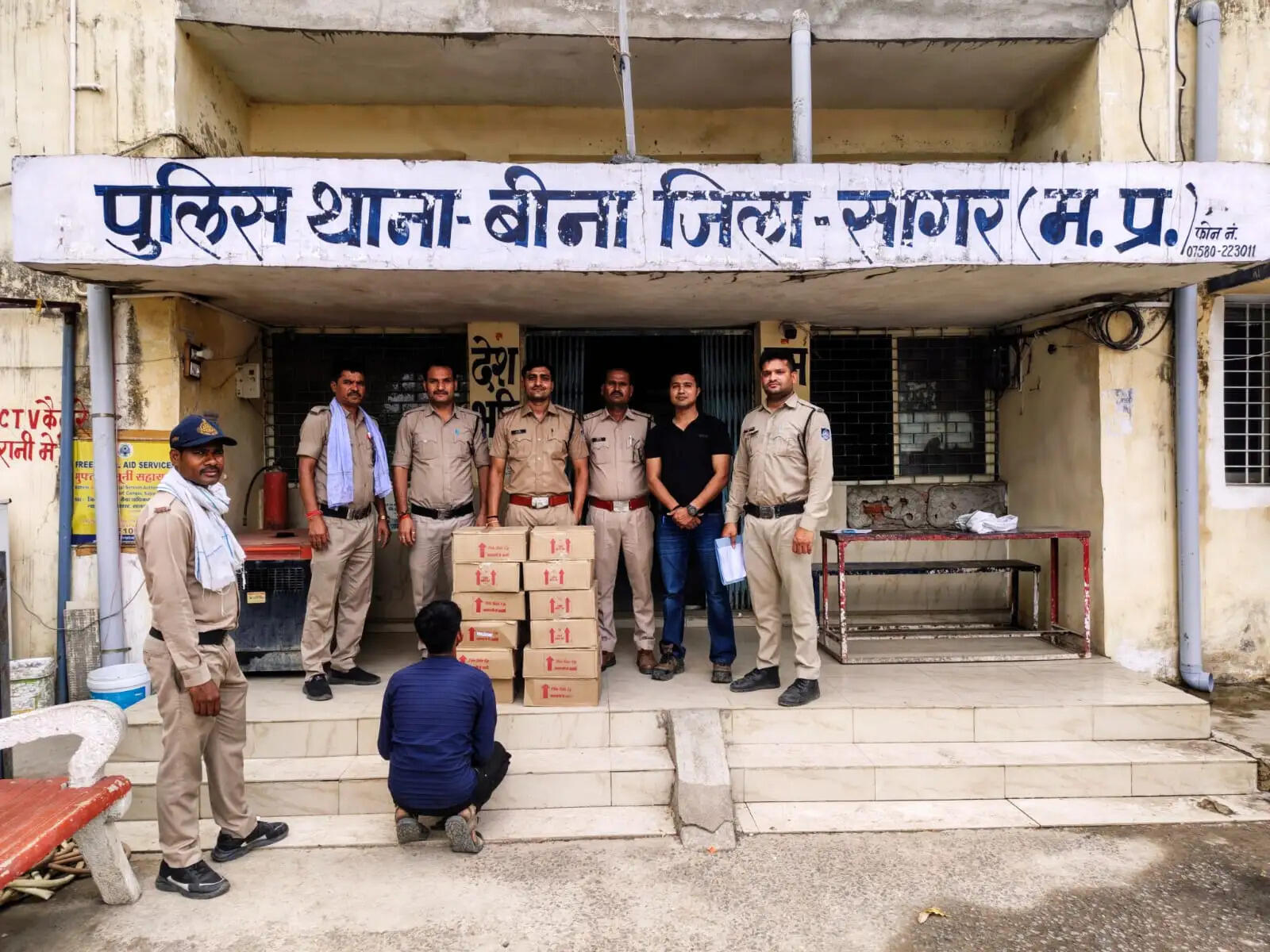 सागर: अवैध शराब की तस्करी का भंडाफोड़, कार सहित 600 पाव शराब जब्त