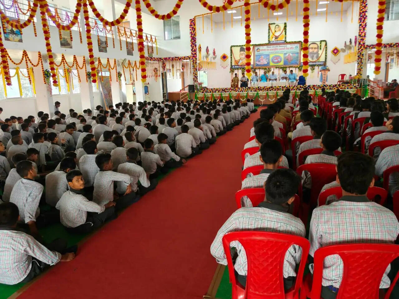 शपथ ग्रहण के साथ सम्मान समारोह आयोजित