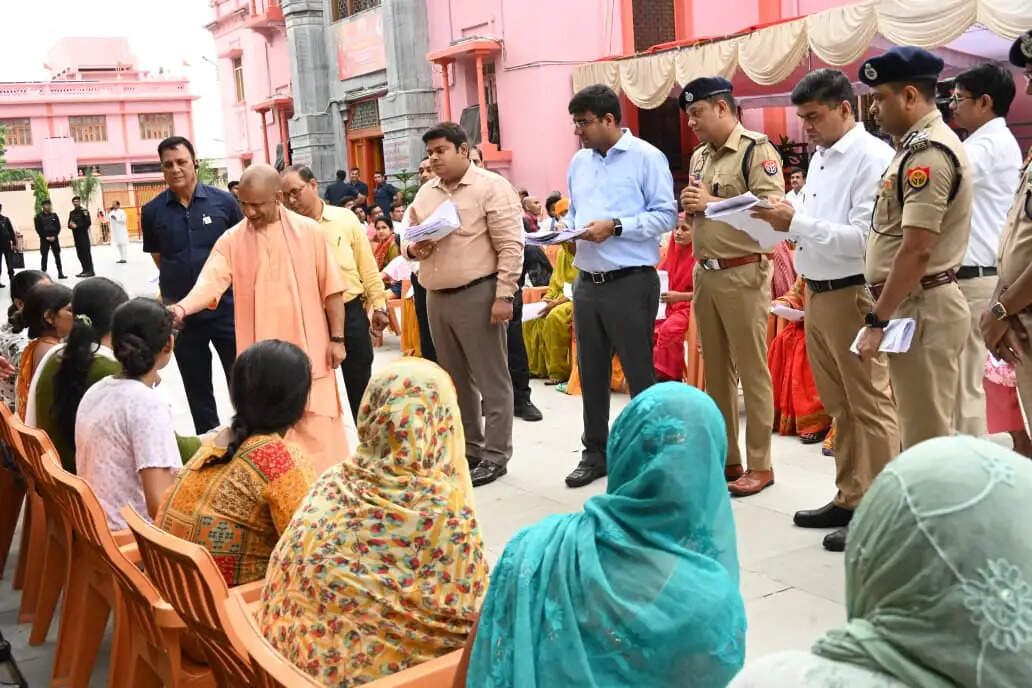 गंभीर बीमारियों के इलाज में सरकार करेगी भरपूर मदद : मुख्यमंत्री योगी