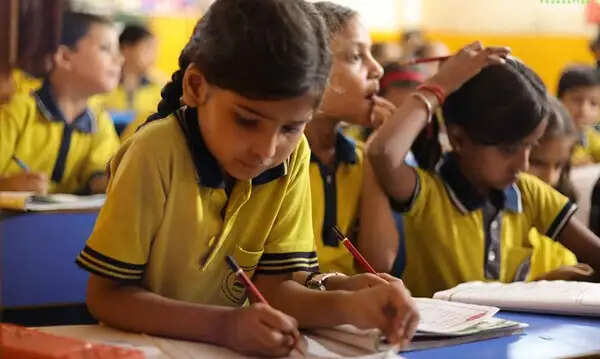 मध्य प्रदेश पॉवर जनरेटिंग कंपनी की सीएसआर पहल से सशक्त हो रही शिक्षा