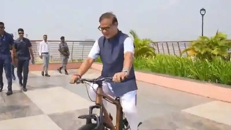 ‘जानना चाहते हैं मैं क्या चला रहा हूं?’: हिमंत ने की गुवाहाटी में बांस की साइकिल के सार्वजनिक परीक्षण की घोषणा