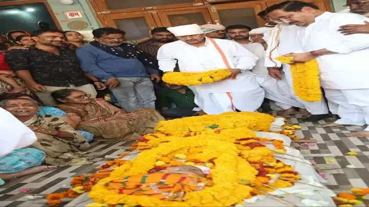 प्रसिद्ध लोक कलाकार पद्मश्री राम सहाय पांडे का निधन, सम्मान के साथ पंचतत्व में हुए लीन