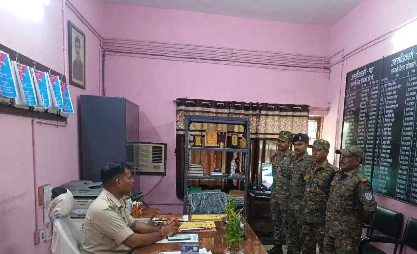 चौकीदार परेड में एसपी का संदेश, क्षेत्र में भ्रमण कर जुटाएं सूचना