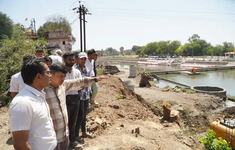 उज्जैनः सड़क निर्माण कार्य में देरी, निर्माण एजेंसी पर लगाई गई 05 लाख रुपये की पेनल्टी