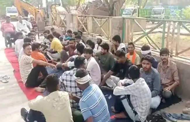 नारनौल में वेतन नहीं मिलने पर सफाई कर्मियों ने की हड़ताल