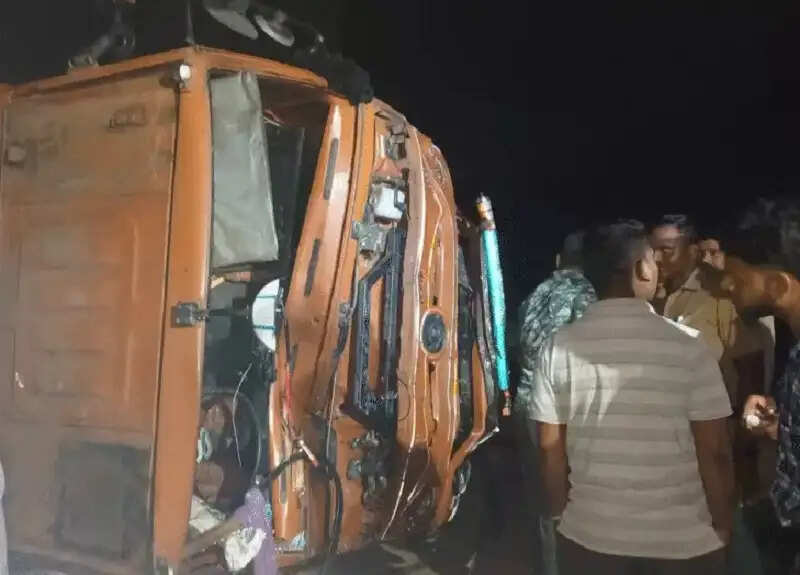 महाराष्ट्र के गोंदिया में मजदूरों से भरी बोलेरो को ट्रक ने मारी टक्कर, मध्य प्रदेश के छह लोगों की मौत