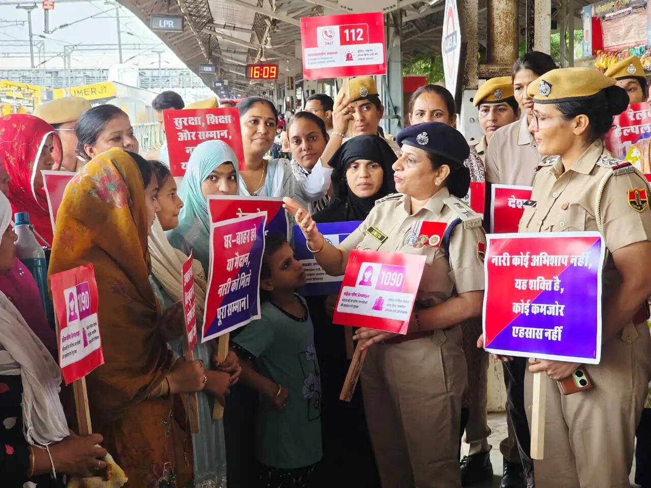‘महिला सुरक्षा संकल्प’ की रही गूंज: वाहन रैली से दिया सुरक्षा-सम्मान का संदेश