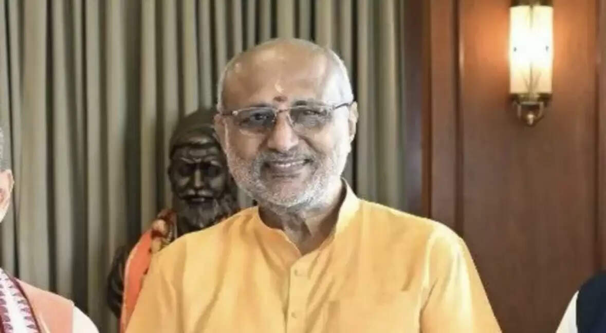 उपराष्ट्रपति राधाकृष्णन ने तेलंगाना सड़क हादसे में जनहानि पर शोक व्यक्त किया