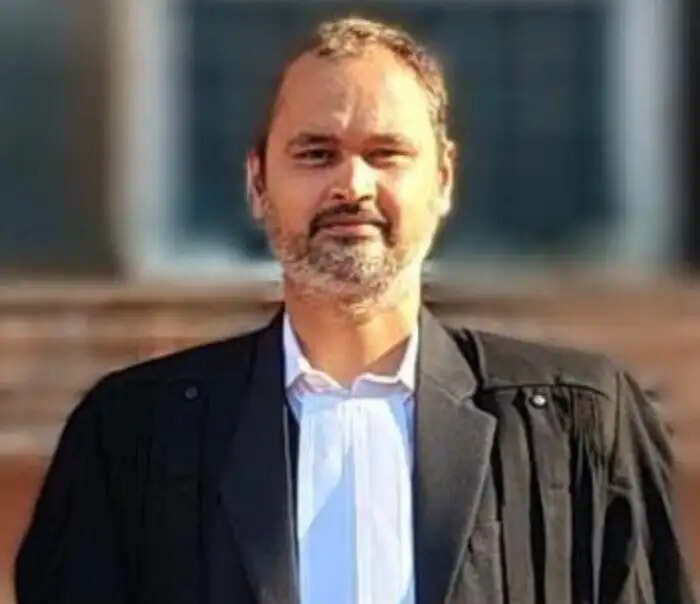 इसलिए सीईसी को हटा पाना है मुश्किल