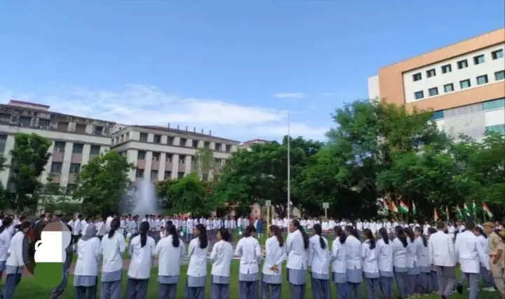 चुनाव 26: बरपेटा मेडिकल कॉलेज का नाम बदलने के मुद्दे पर मुख्यमंत्री का गौरव गोगोई पर तीखा हमला