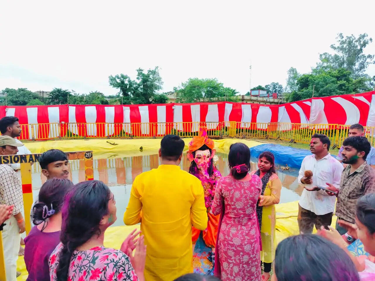 अनूपपुर: झमाझम बारिश के बीच गणपति बप्पा..अगले बरस.. जल्दी आ के साथ प्रथम पूज्य श्रीगणेश को नम आंखों से बिदाई