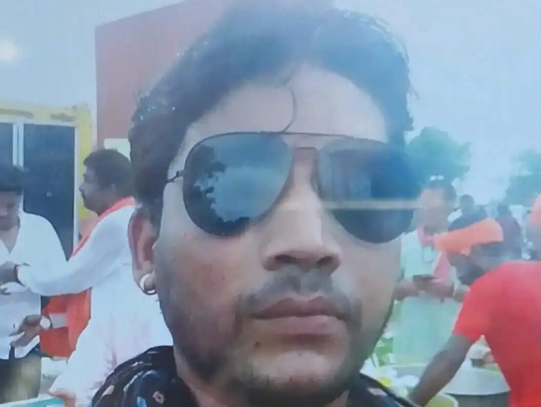 औरैया में कूड़ा वाहन चालक की सड़क हादसे में मौत, समय से एंबुलेंस न मिलने का आरोप