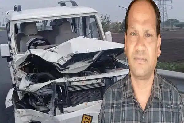 देवास : सड़क हादसे में पीडब्ल्यूडी एसडीओ की मौत, परिवार को लेने धार जा रहे थे