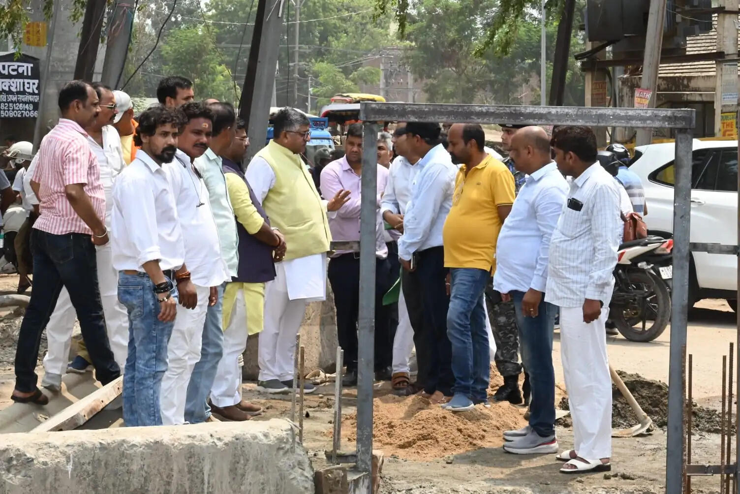 सांसद रविशंकर प्रसाद ने मोदी सरकार के 12 वर्ष पूरे होने को लेकर किया जनसम्पर्क