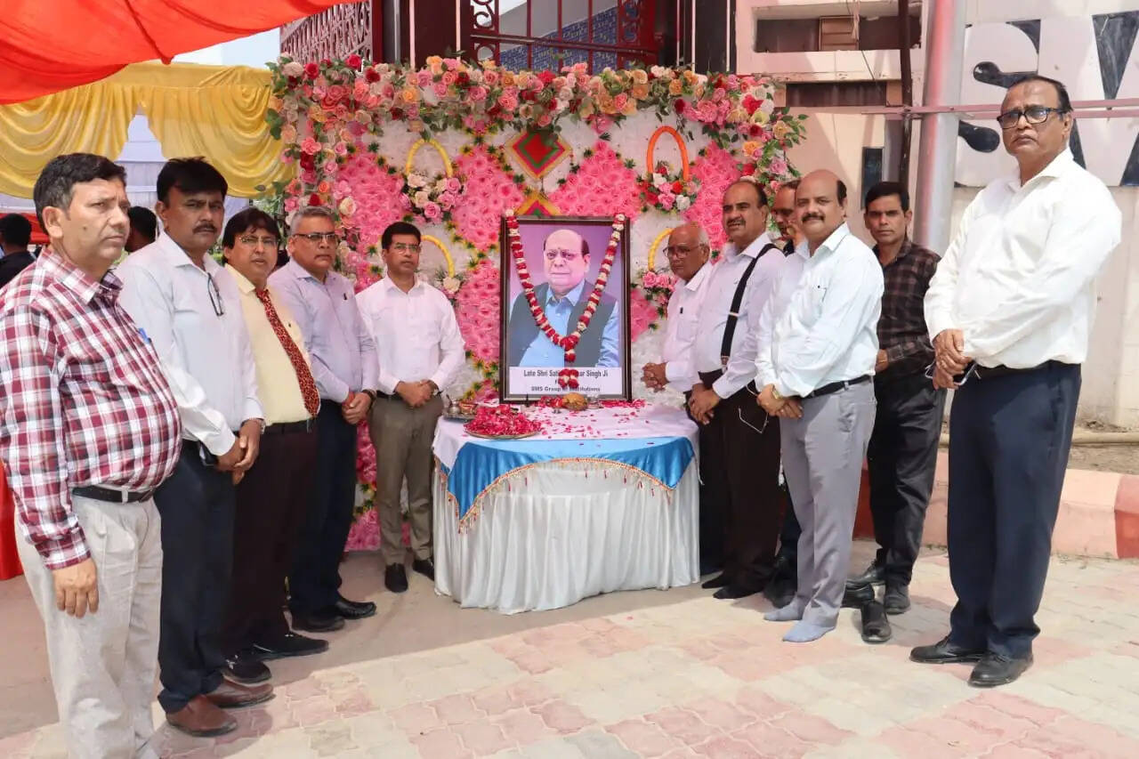 सतीश कुमार सिंह का जीवन शिक्षा और समाज सेवा को रहा समर्पित, उनकी सोच आज भी देती है प्रेरणा : शरद सिंह