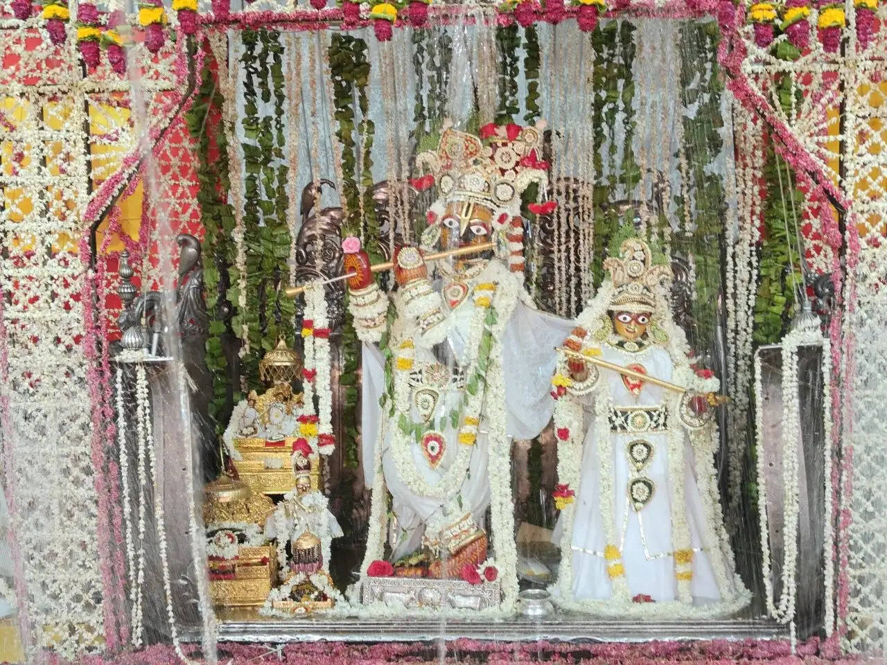 पूर्णिमा पर गोविंद देवजी मंदिर में पंचामृत अभिषेक:&nbsp;जलयात्रा झांकी और छप्पन भोग के दर्शन