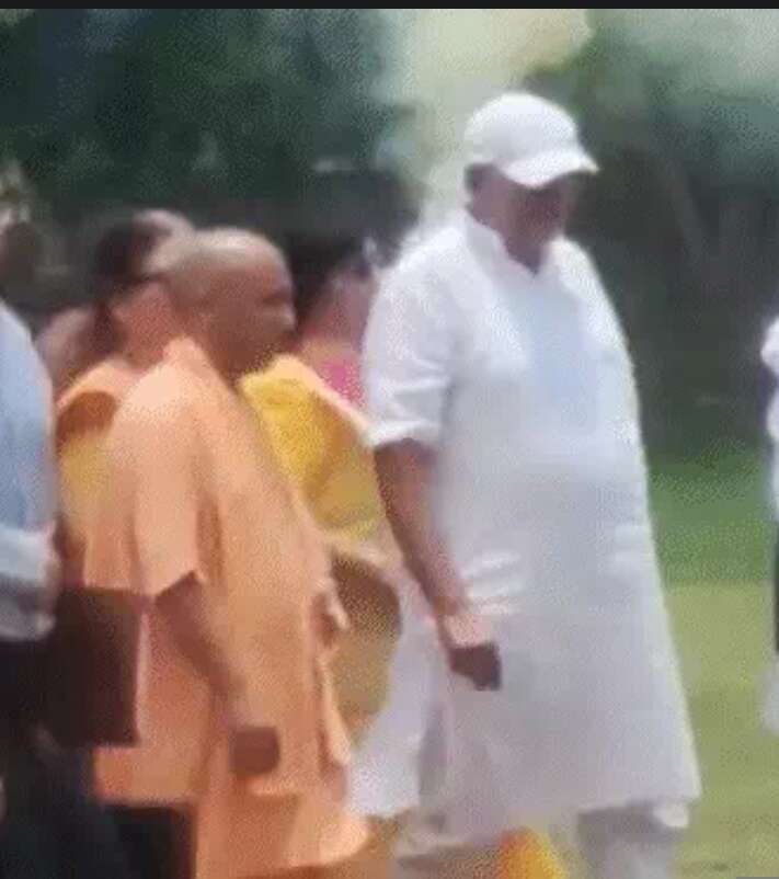 मुख्यमंत्री योगी आदित्यनाथ कानपुर पहुंचे