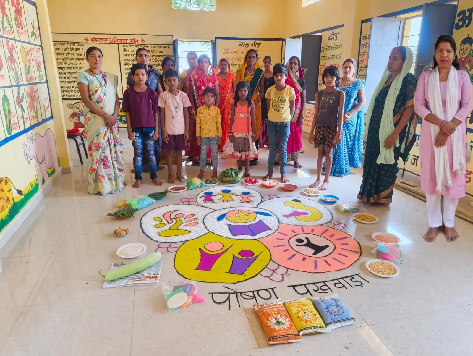 आंगनबाड़ी केंद्र में पोषण पखवाड़ा का समापन, महिलाओं और बच्चों में स्वास्थ्य जागरूकता का दिया गया संदेश