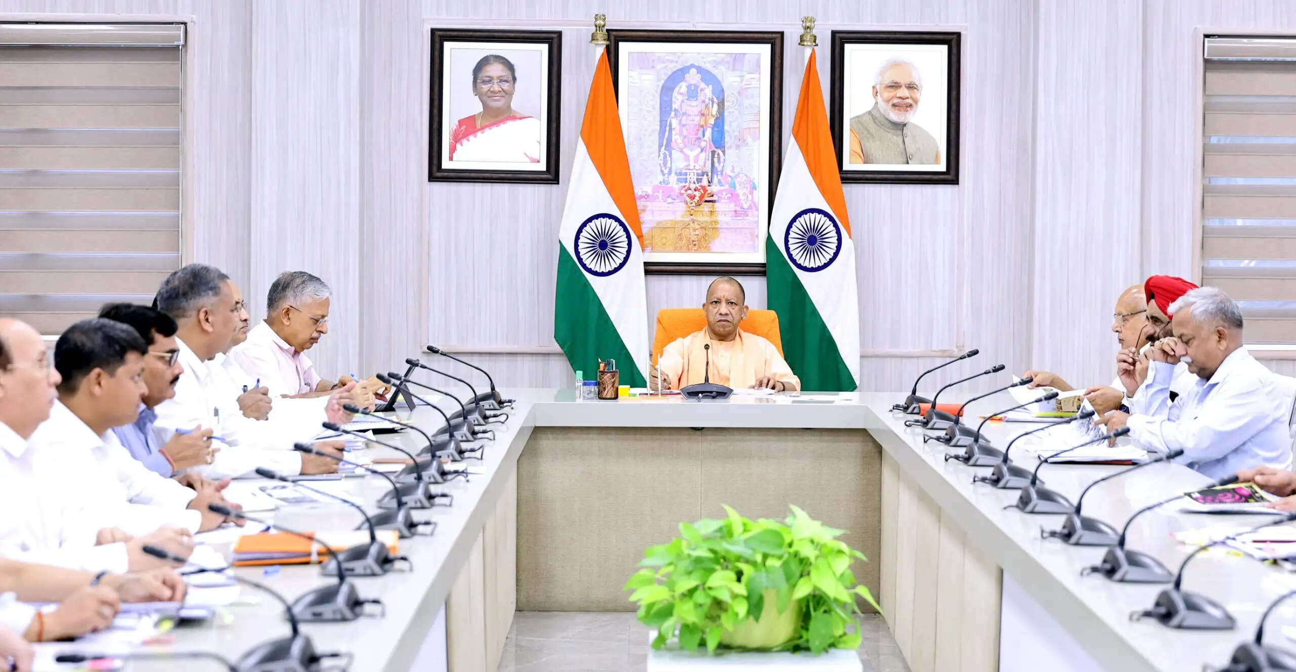 खरीफ-2026 की तैयारी समय से पूरी करें, किसानों को हर जरूरी संसाधन उपलब्ध हो : मुख्यमंत्री योगी