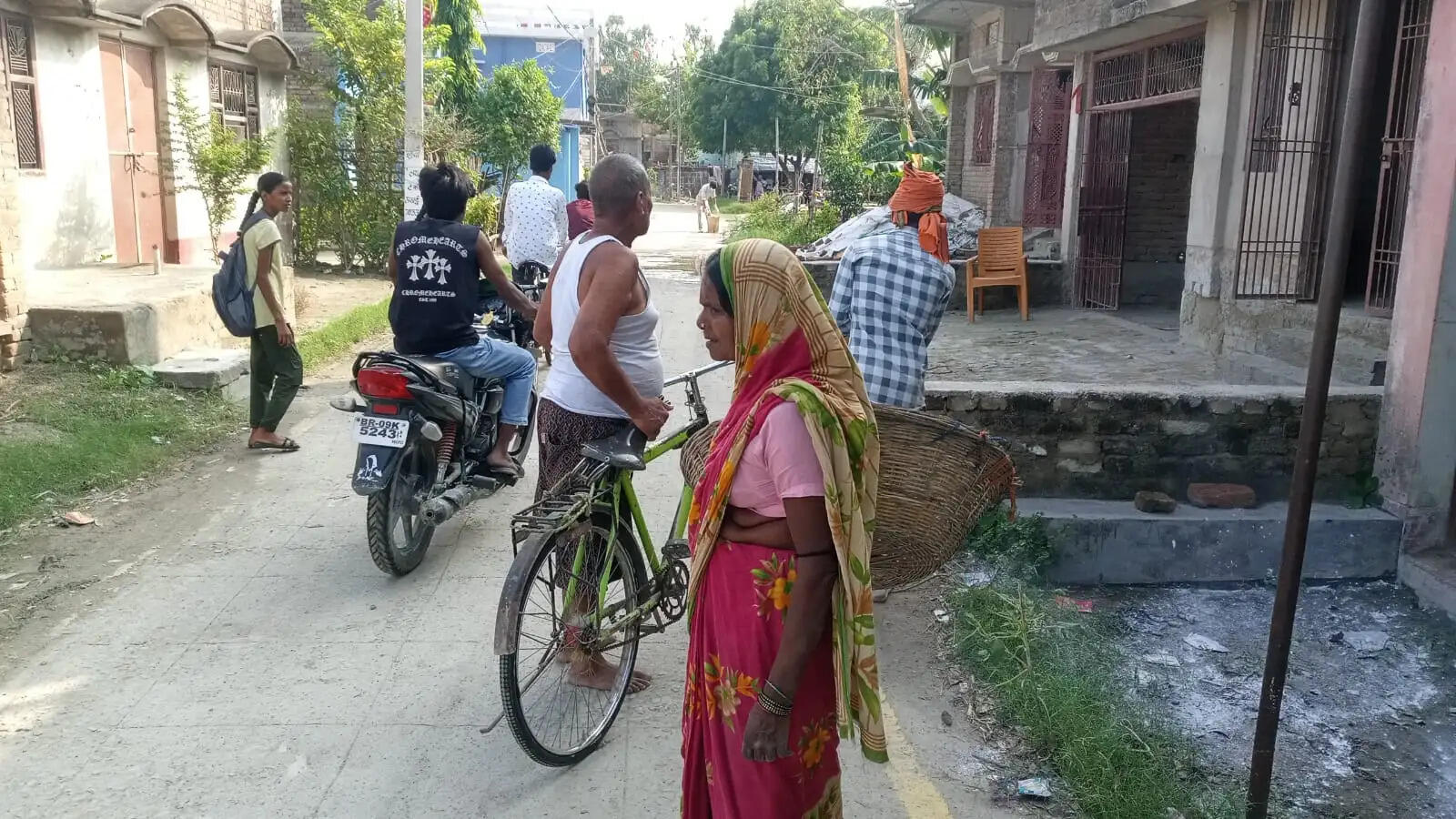 सारण में बाढ़ का पानी उतरते ही संक्रमण के खिलाफ छिड़काव और स्वास्थ्य सेवाएं तेज