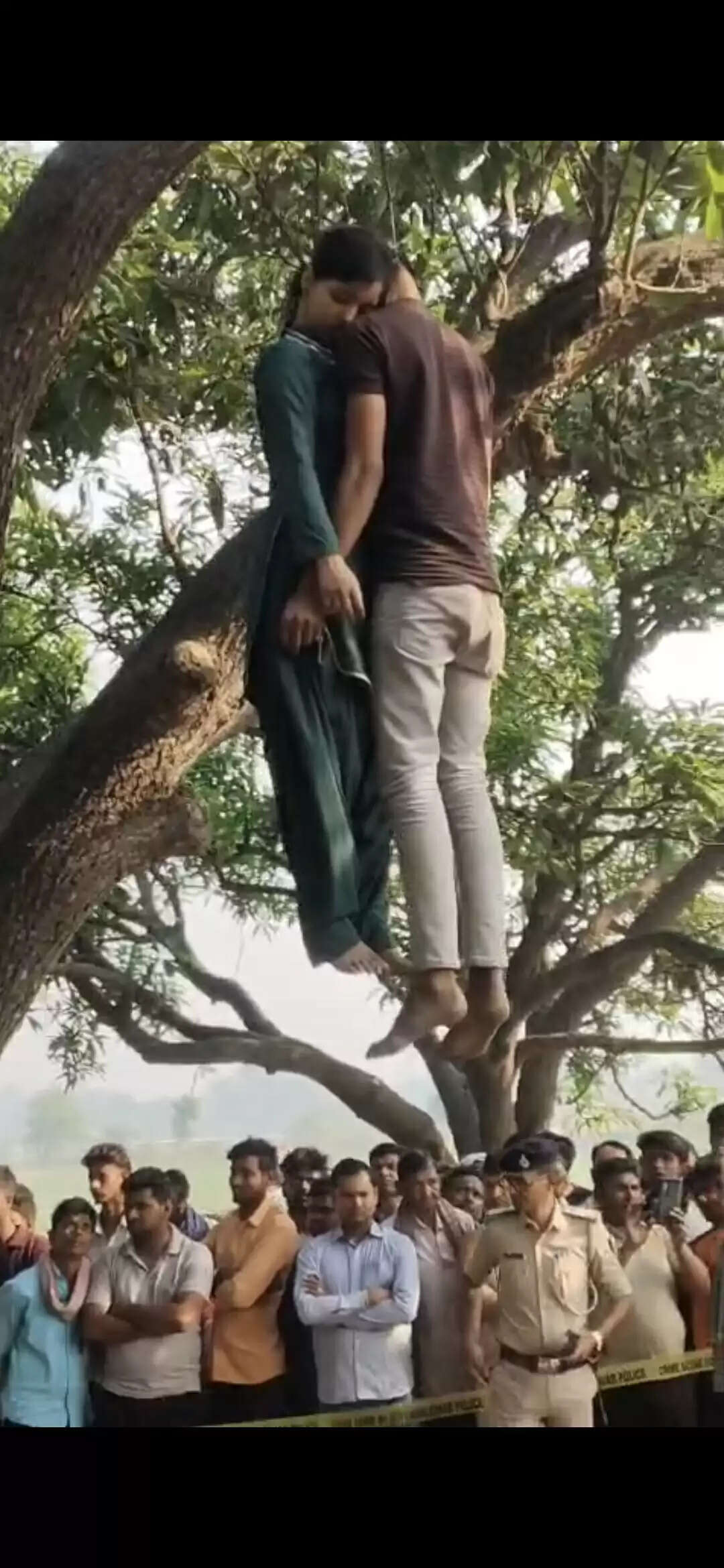 बगहा में प्रेमी जोड़े की संदिग्ध मौत ,जांच में जुटी पुलिस