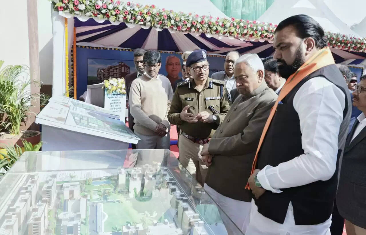 मुख्यमंत्री ने 700 क्षमता वाले पुरूष सिपाही बैरक का किया उद्घाटन