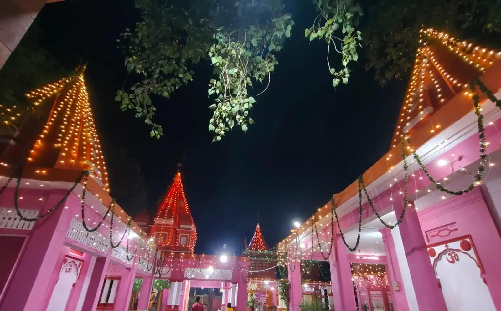 पीतलनगरी में जन्मे कन्हाई, घर-घर गूंजी बधाई