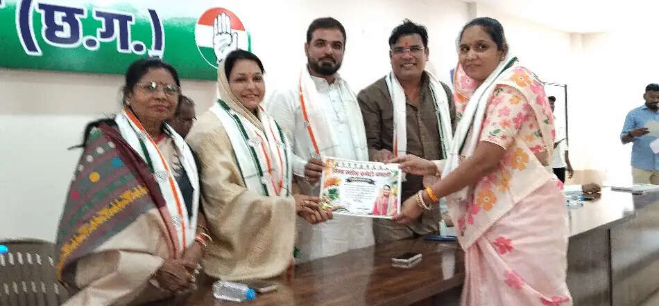 कांग्रेस के नवनियुक्त पदाधिकारियों का शपथ ग्रहण, संगठन मजबूत बनाने का संकल्प