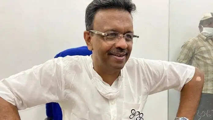 तृणमूल के हाथ केएमसी भी निकला, कोलकाता के मेयर फिरहाद हकीम ने दिया इस्तीफा