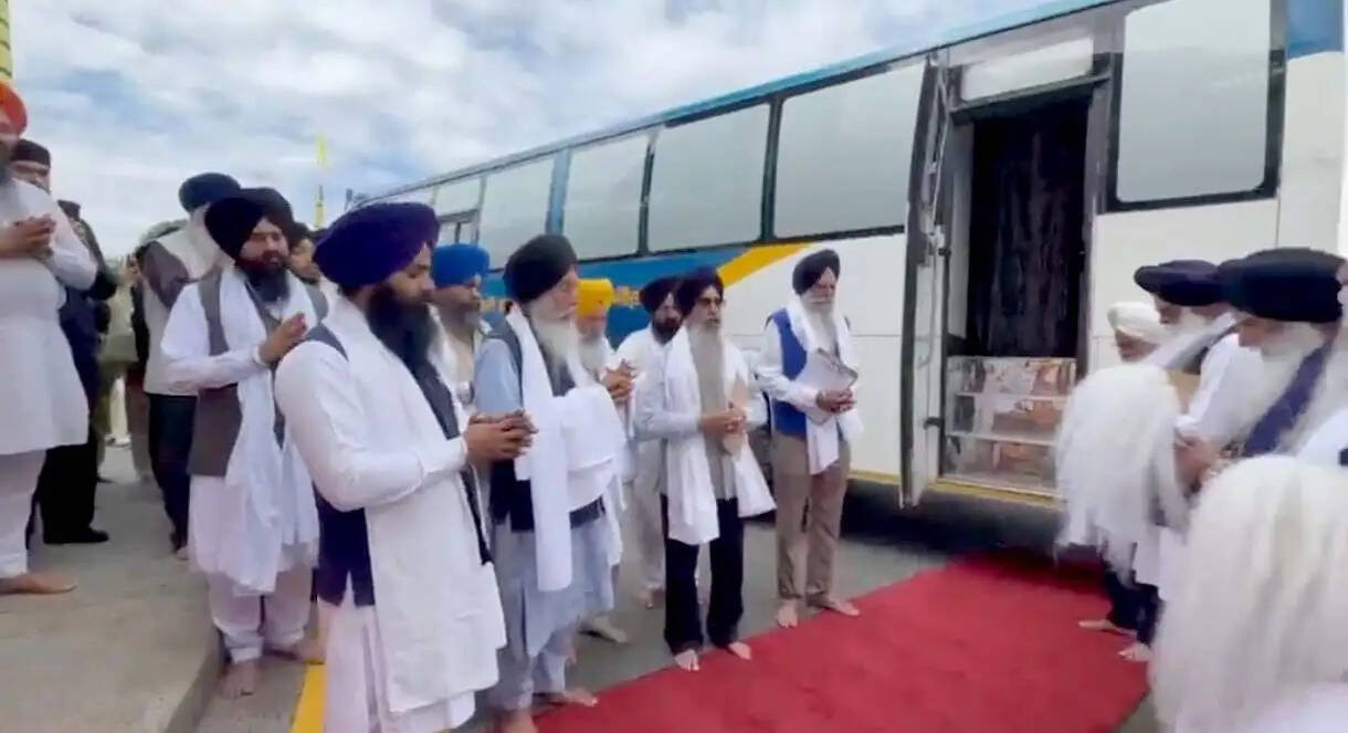 कनाडा भेजी गईं पावन बीड़ों को लेकर भ्रामक प्रचार से संगतें रहें सावधान : एसजीपीसी