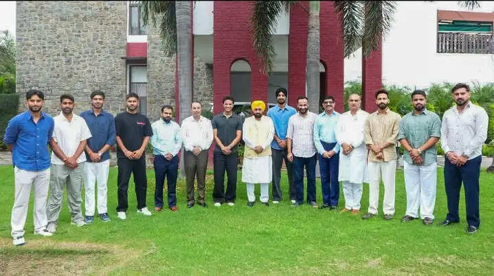 शेर-ए-पंजाब टी20 लीग : गिल फाजिल्का फाल्कन्स, अभिषेक अमृतसर सूरमाज़ के मार्की खिलाड़ी बने