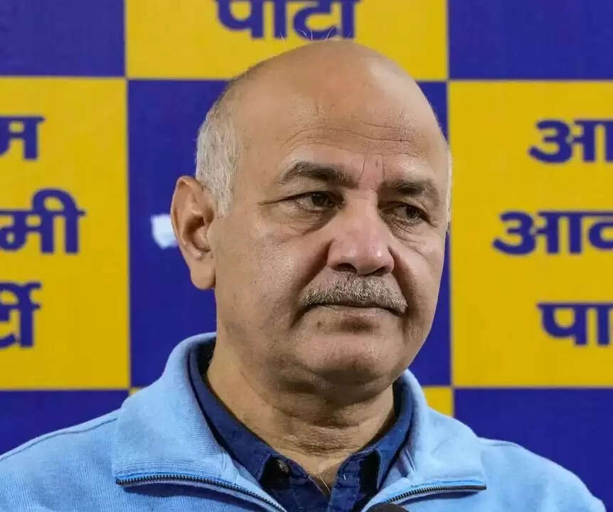 दिल्ली स्कूल निर्माण घोटालाः एसीबी के समक्ष पेश हुए पूर्व उपमुख्यमंत्री सिसोदिया