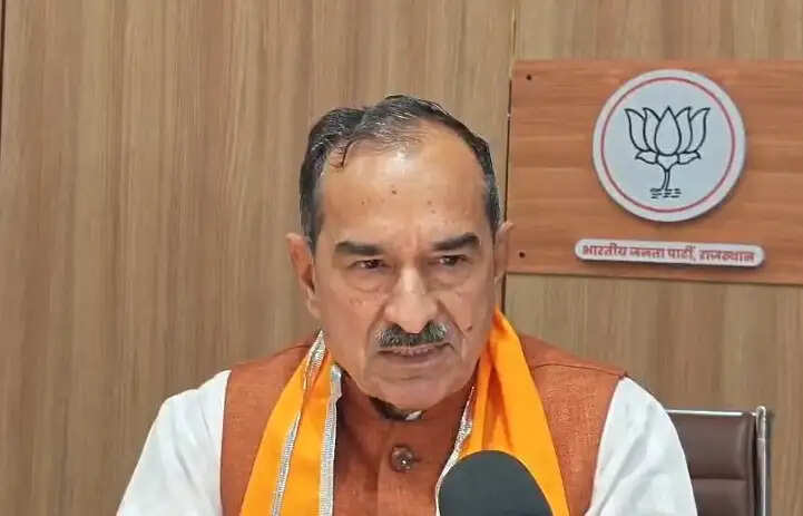 गहलोत सुर्खियों में बने रहने और सक्रिय दिखाने के लिए कर रहे हैं बयानबाजी : मदन राठौड़