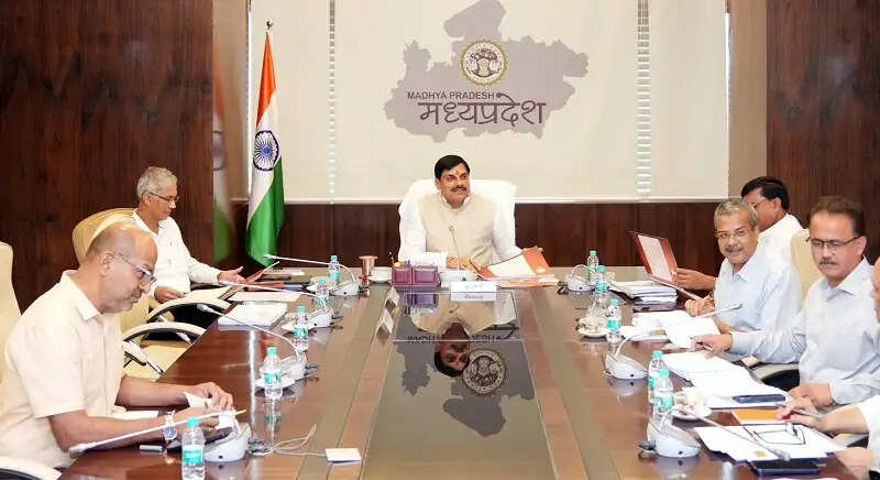 त्यौहार हमारी आस्था और प्रकृति के प्रति हमारी कृतज्ञता के प्रतीक, सभी समाजों को इनसे जोड़े : मुख्यमंत्री डॉ. यादव