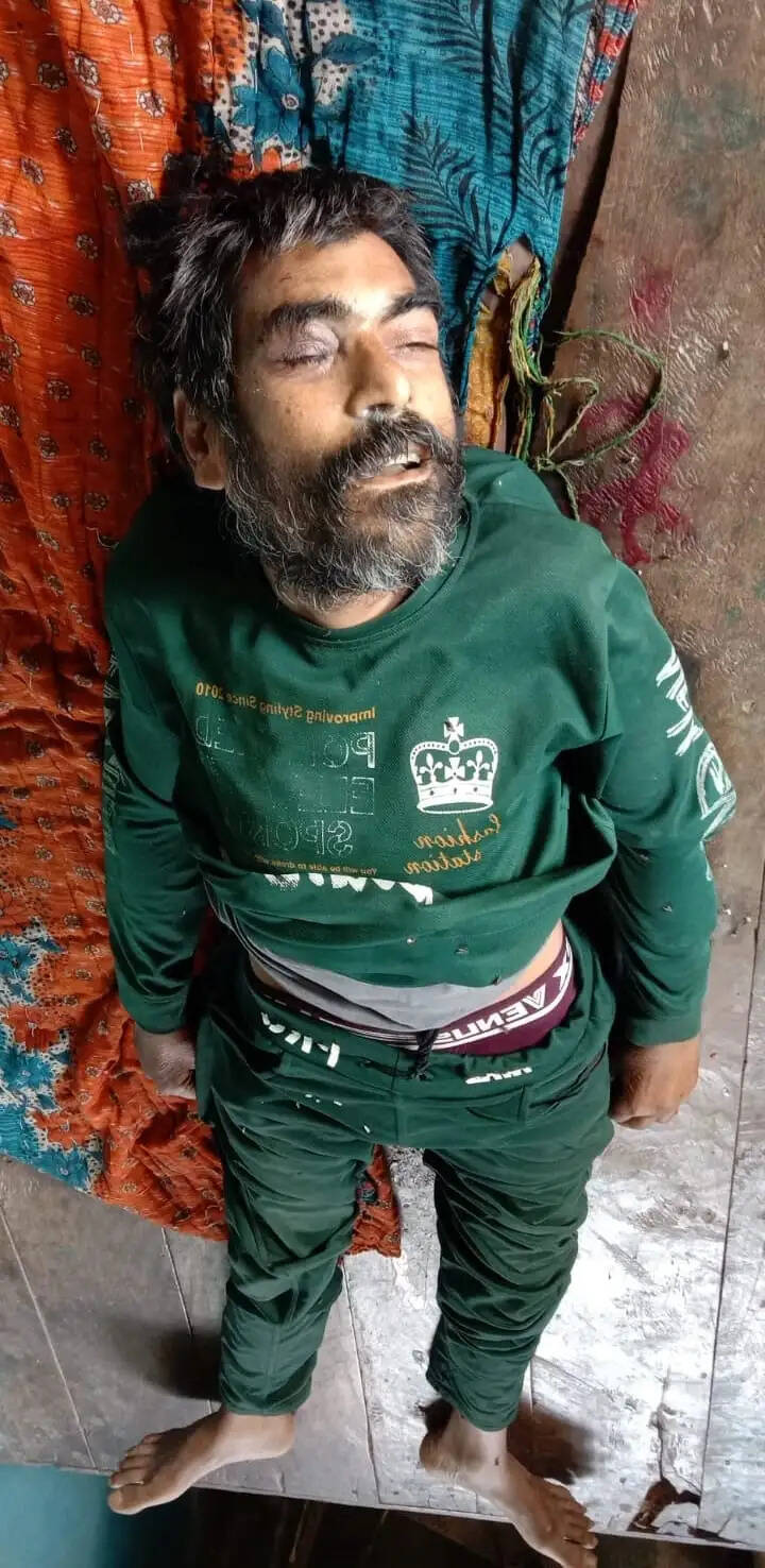 अनूपपुर: पड़ोसी के घर मिला अविवाहित व्यक्ति का शव, परिजन डांटते थे तो दूसरे के घर में सोया, जांच में जुटी पुलिस