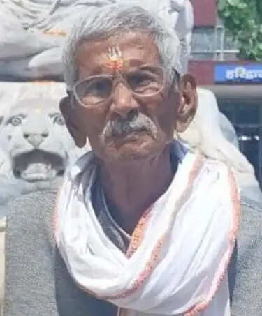 लोकतंत्र सेनानी राम अभिलाख पांडे 'भोला' को राजकीय सम्मान के साथ दी अंतिम विदाई