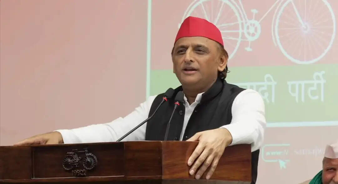 सपा के घोषणापत्र में किसानों की खुशहाली के लिए होंगे फैसलें, सस्ती बिजली और समय पर होगा भुगतान : अखिलेश यादव