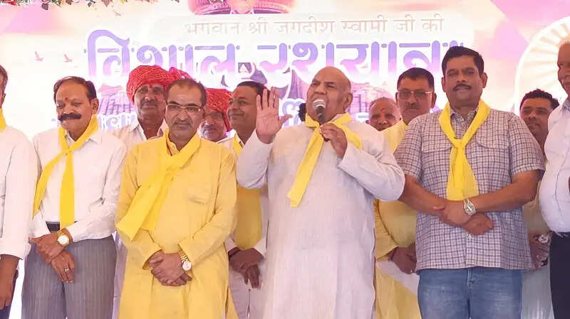 सीहोरः भगवान जगदीश स्वामी की रथयात्रा में हुए शामिल राजस्व मंत्री और उच्च शिक्षा मंत्री