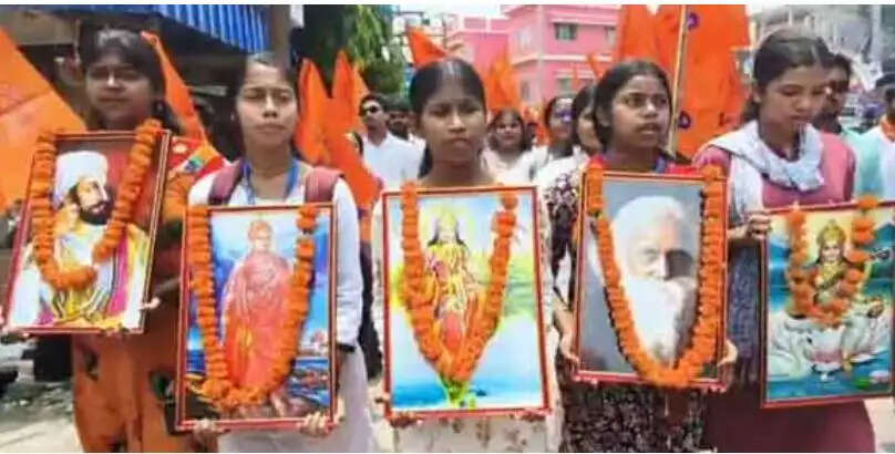 चांचल कॉलेज में लहराया गया एबीवीपी&nbsp;का ध्वज, किया ‘शुद्धिकरण’